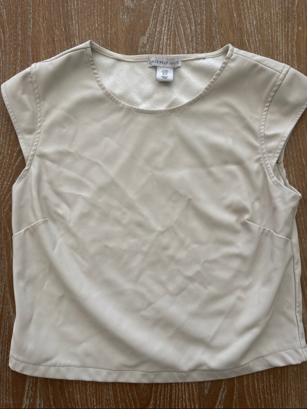 Sincerly Jules Ivory Cap-Sleeve Shell Top